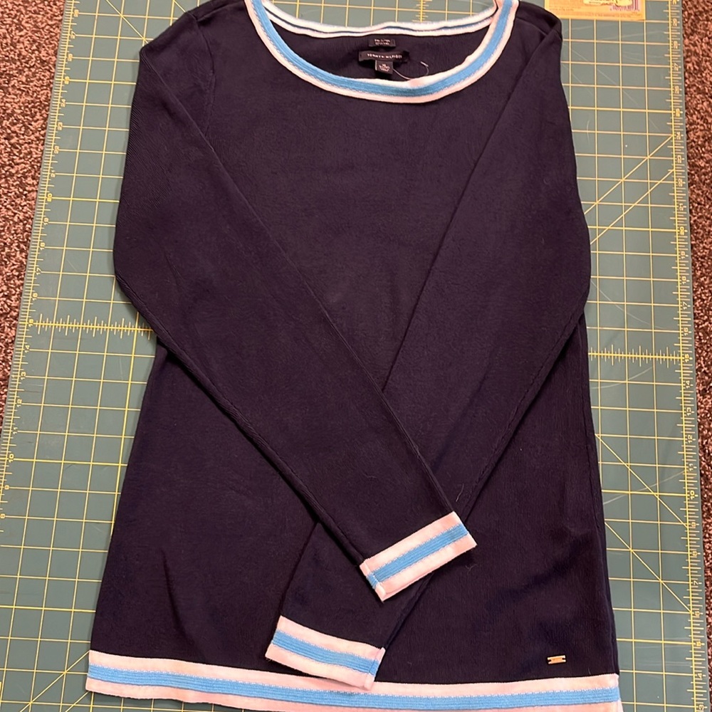 NWOT Tommy Hilfiger stretchy sweater top size XL